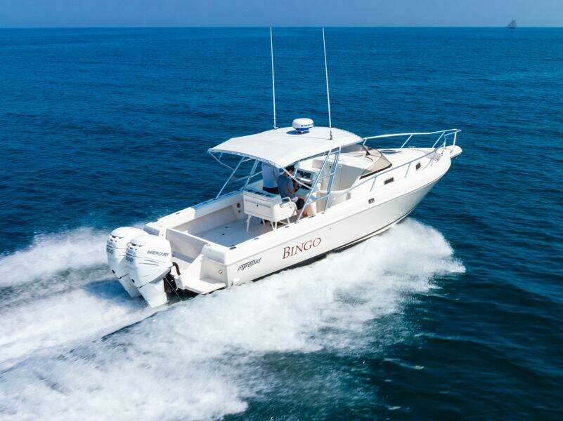 33ft Intrepid Yacht For Sale