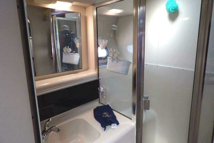 Slow Ride 41ft Silverton Yacht For Sale