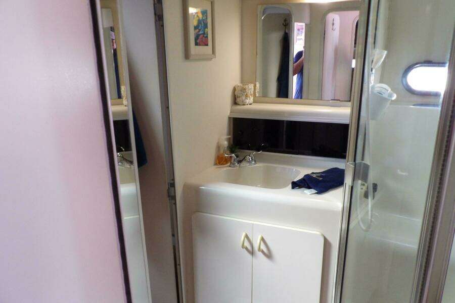 Slow Ride 41ft Silverton Yacht For Sale