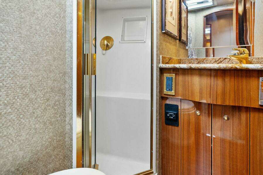 2006 Viking 61 Convertible KNOT ON CALL