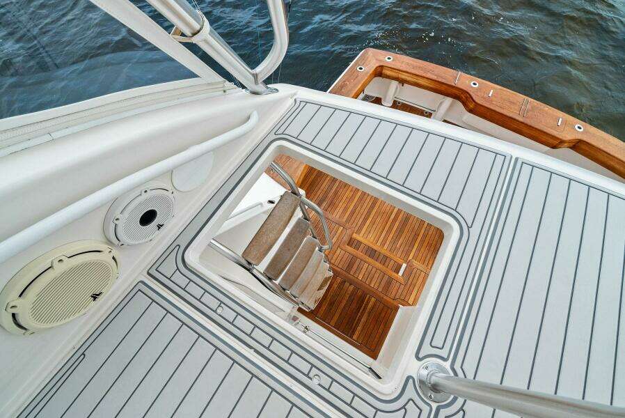 2006 Viking 61 Convertible KNOT ON CALL