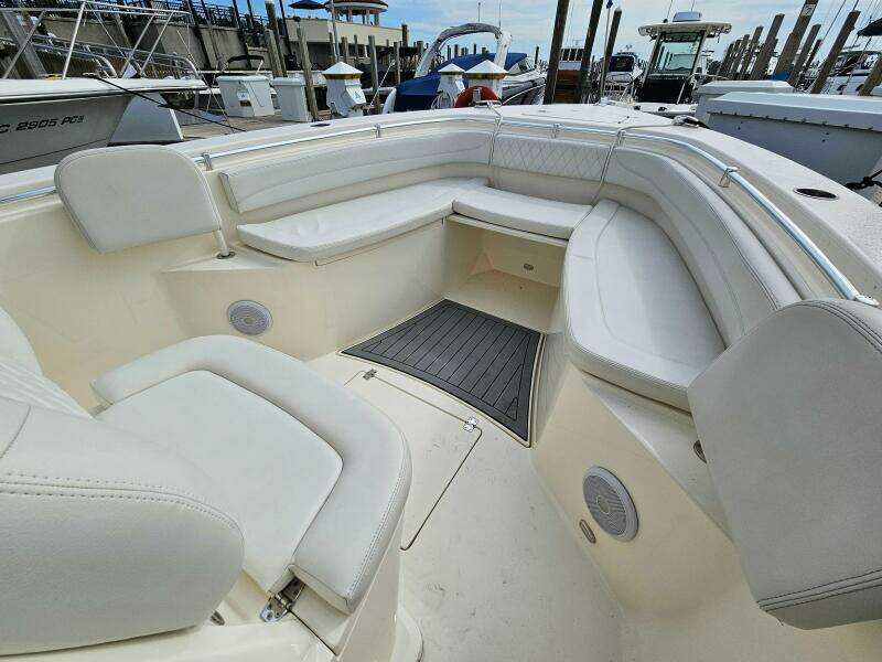 30ft Cobia Yacht For Sale
