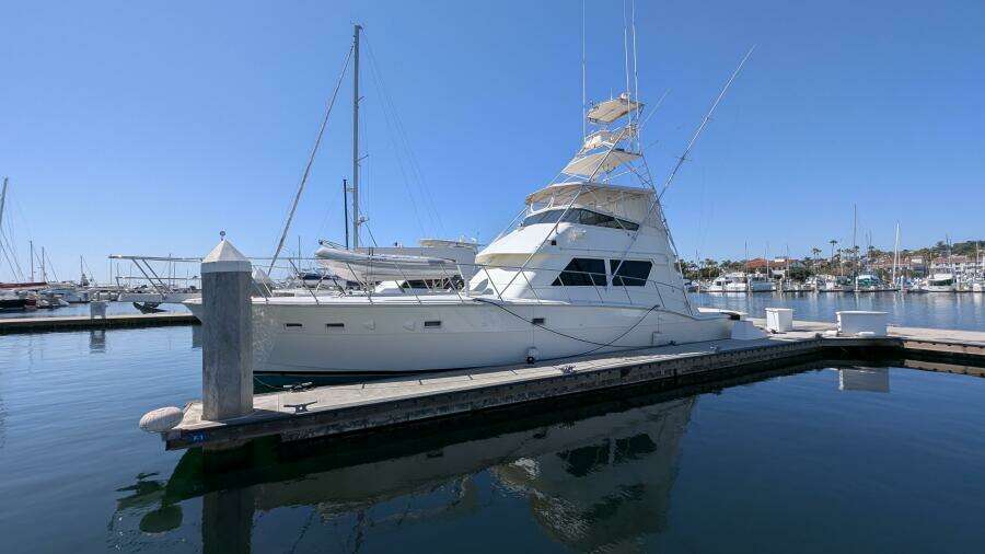 Mas Fina 55ft Hatteras Yacht For Sale