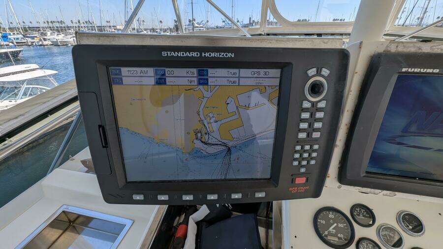 Mas Fina 55ft Hatteras Yacht For Sale