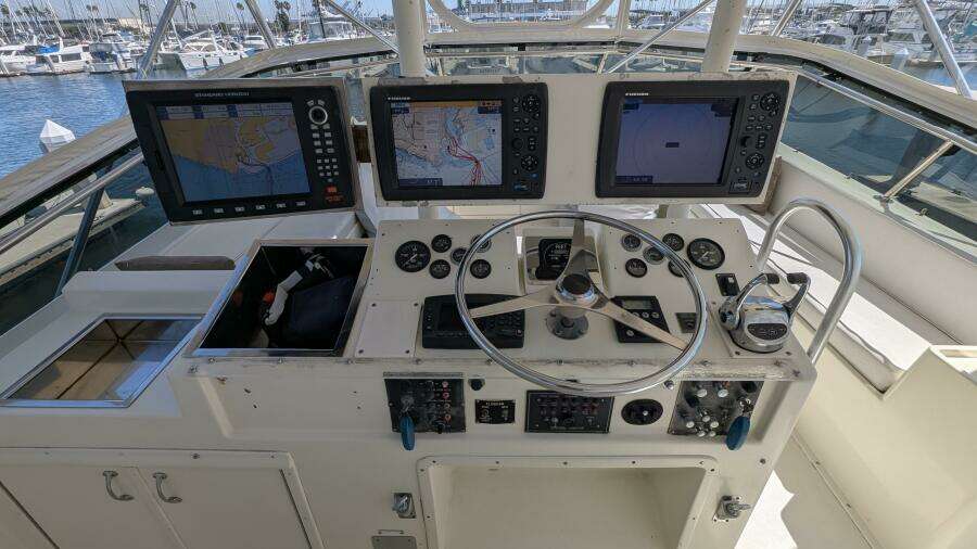 Mas Fina 55ft Hatteras Yacht For Sale