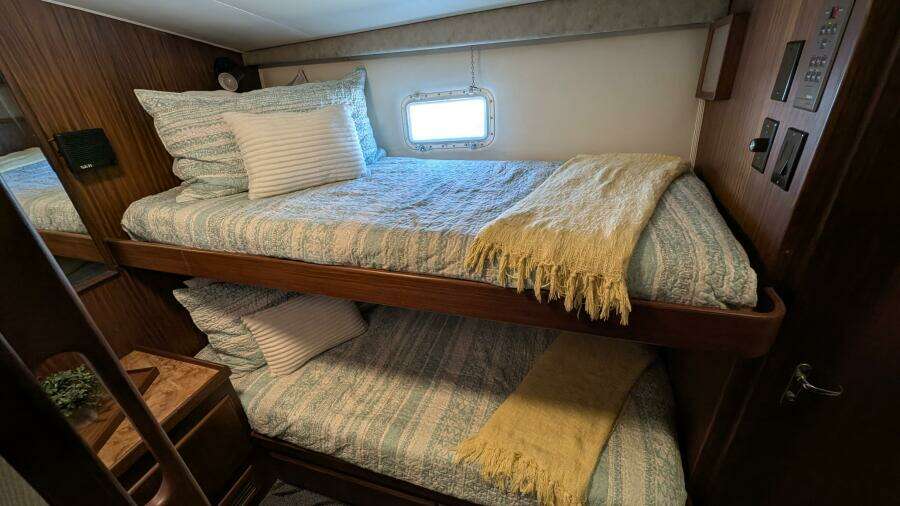 Mas Fina 55ft Hatteras Yacht For Sale