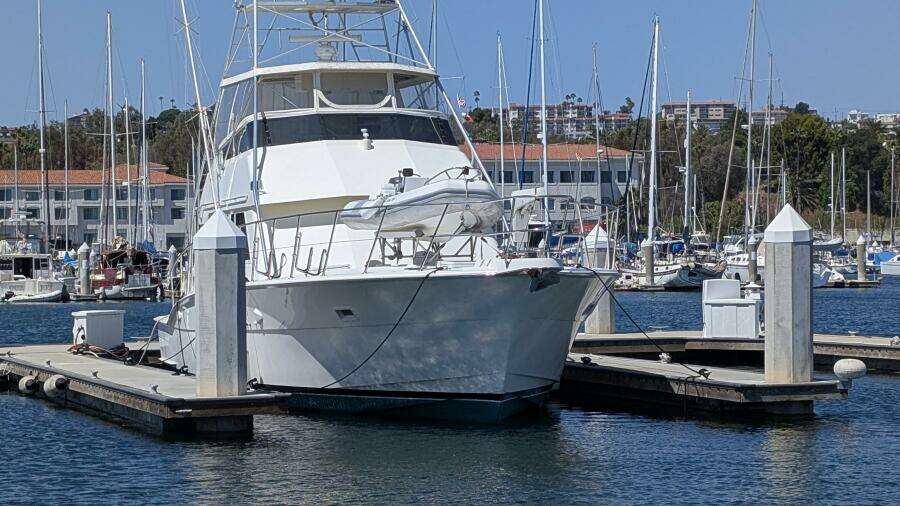 Mas Fina 55ft Hatteras Yacht For Sale
