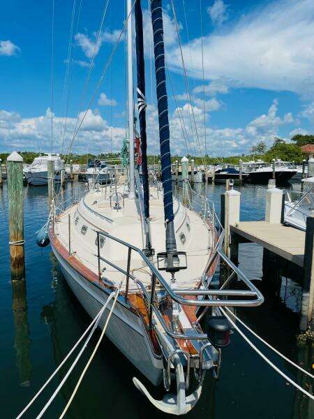 Resolute 44ft Island Packet Yacht For Sale