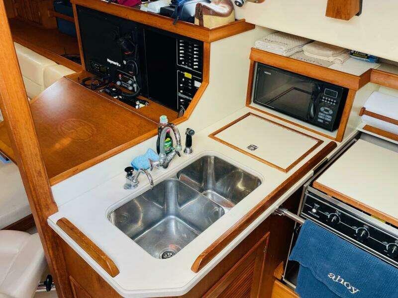 Resolute 44ft Island Packet Yacht For Sale