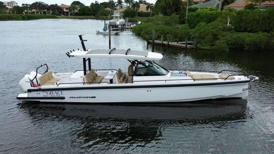 37' Axopar 2021