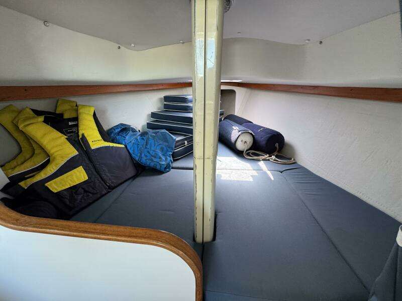 28ft Alerion Yacht For Sale