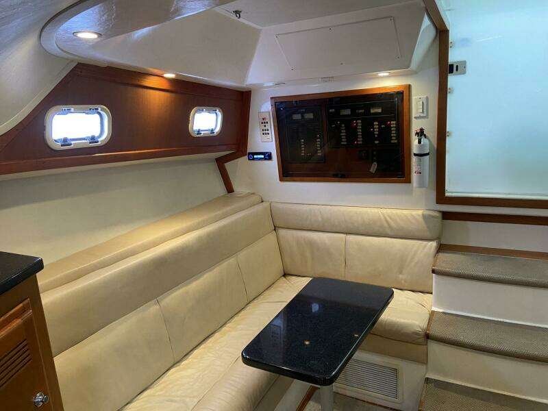 Dream Weaver 35ft Cabo Yacht For Sale