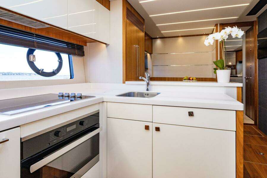 74ft Sunseeker Yacht For Sale