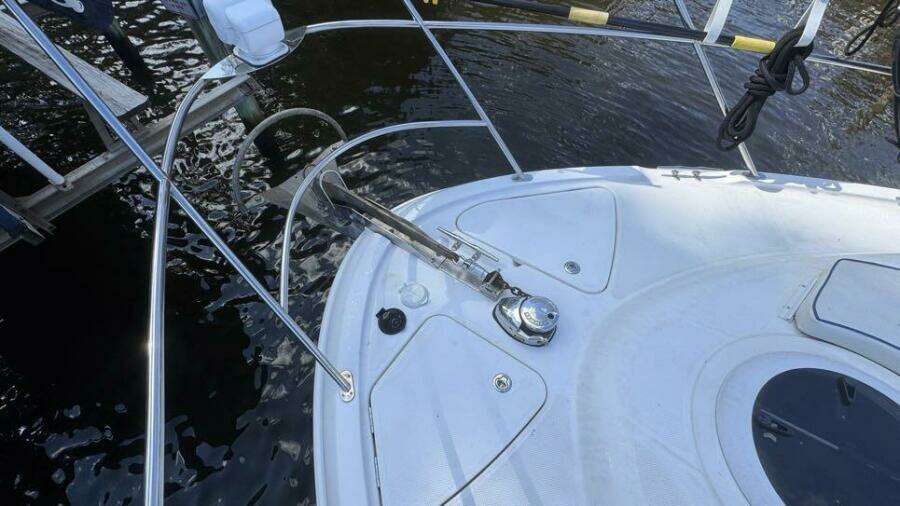 2004 Meridian 459 Bow