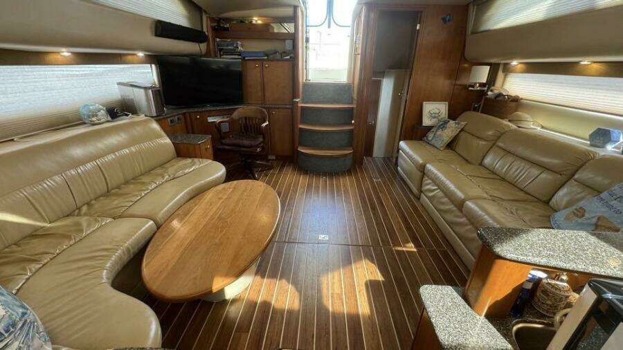 2004 Meridian 459 Salon looking aft