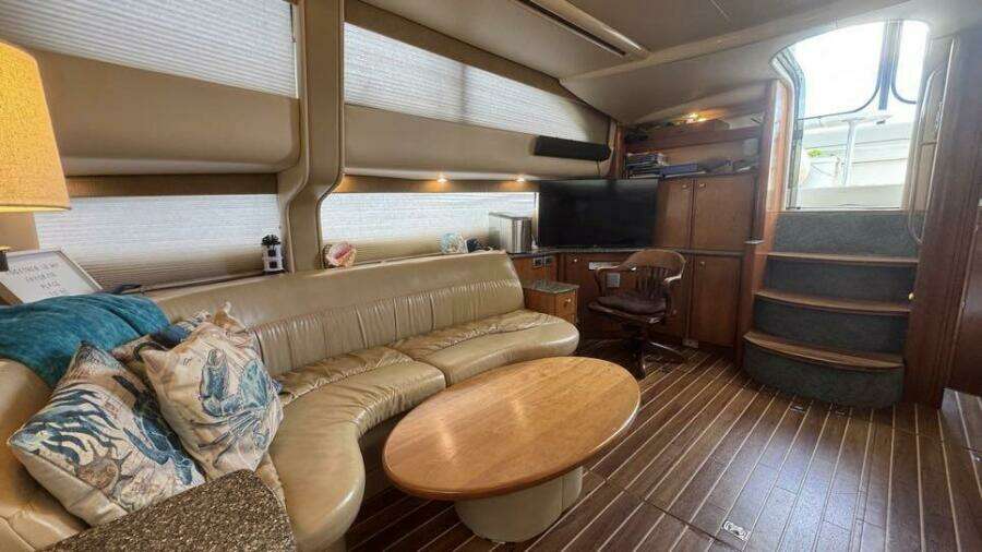 2004 Meridian 459 Salon