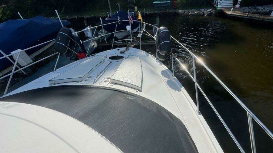2004 Meridian 459 Bow