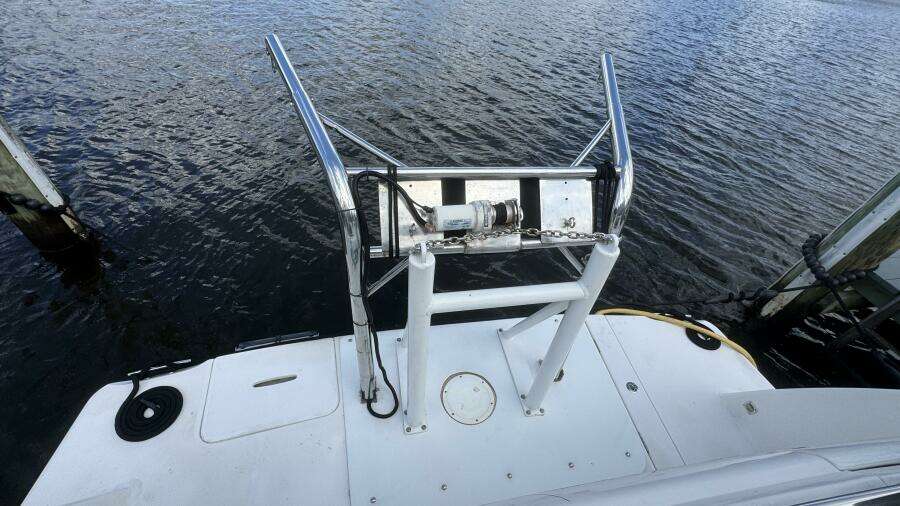2004 Meridian 459