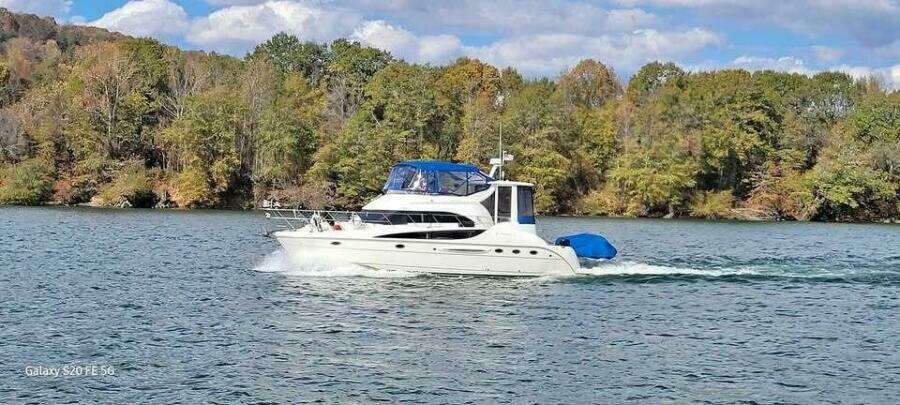 2004 Meridian 459