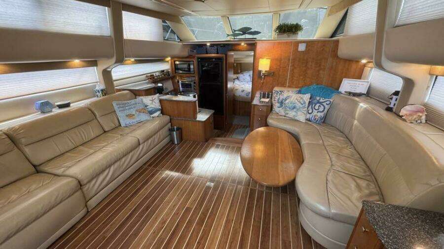 2004 Meridian 459 Salon looking forward