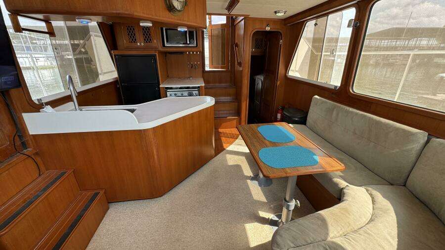 Salon looking aft