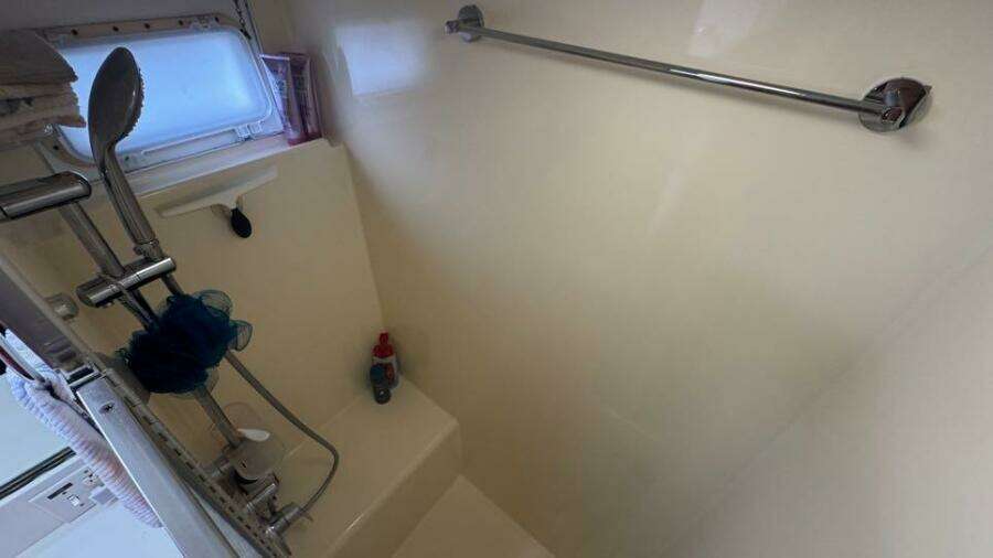 Primary Ensuite Head