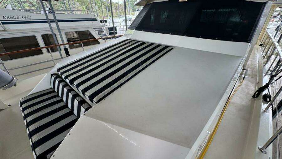 Bow Seating