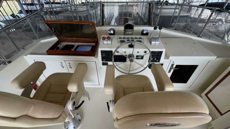 Flybridge Helm Station