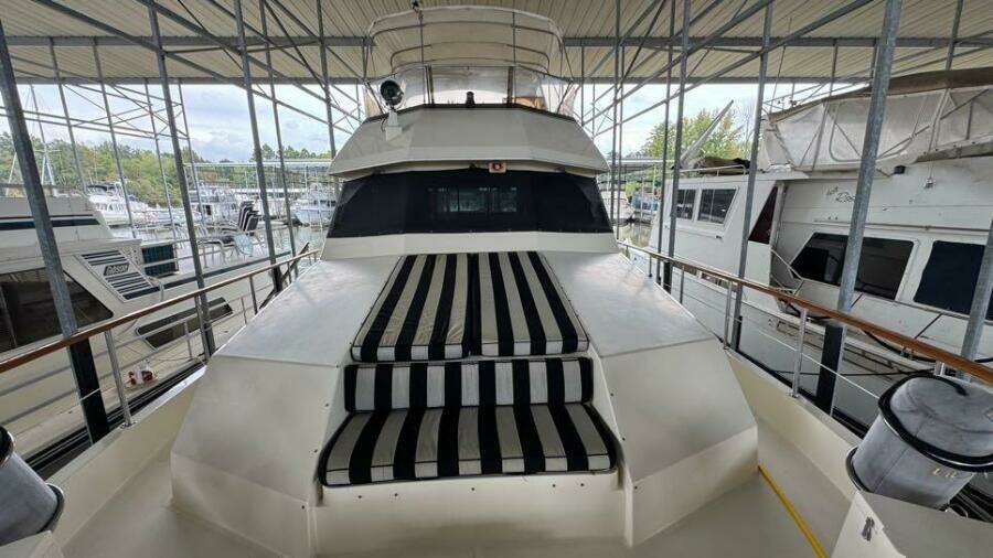 Bow Seating