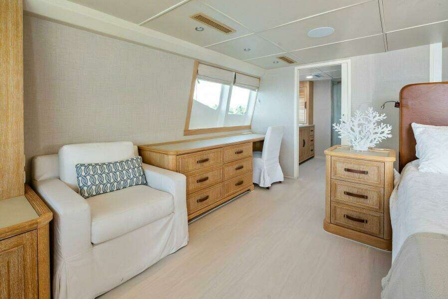 PEGASUS IX 92ft Sabre Yacht For Sale