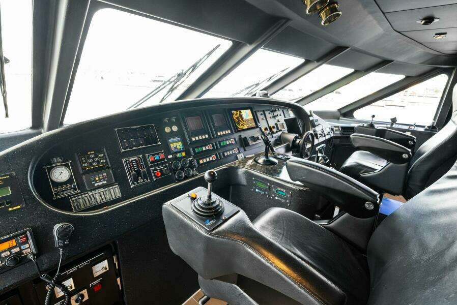 PEGASUS IX 92ft Sabre Yacht For Sale