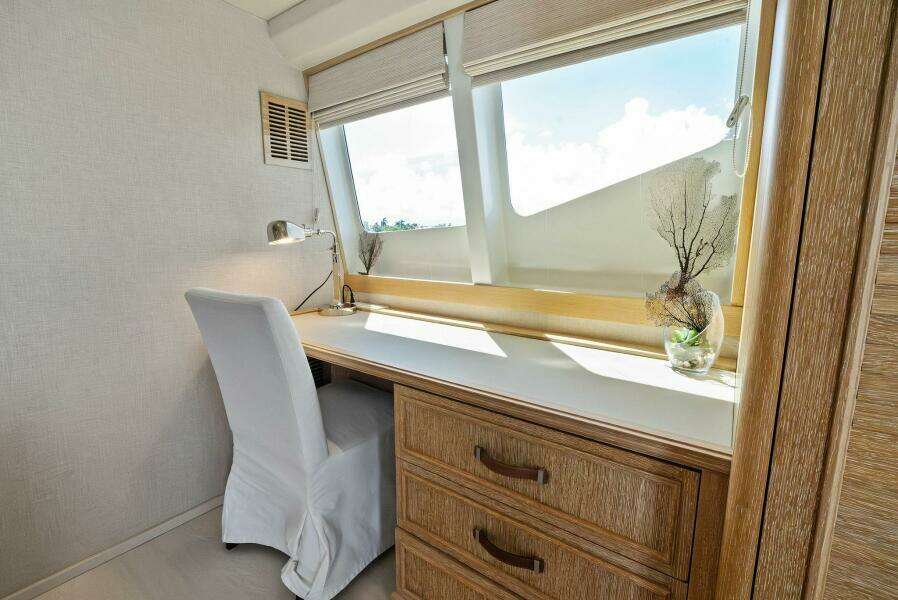 PEGASUS IX 92ft Sabre Yacht For Sale