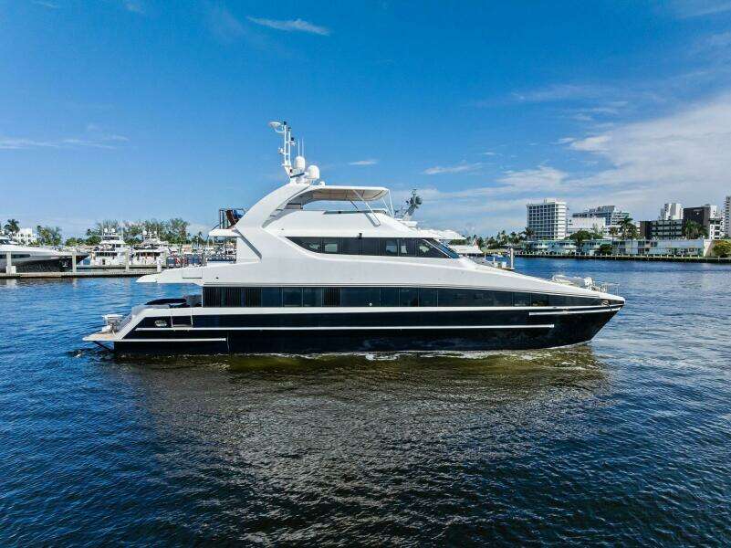 PEGASUS IX 92ft Sabre Yacht For Sale