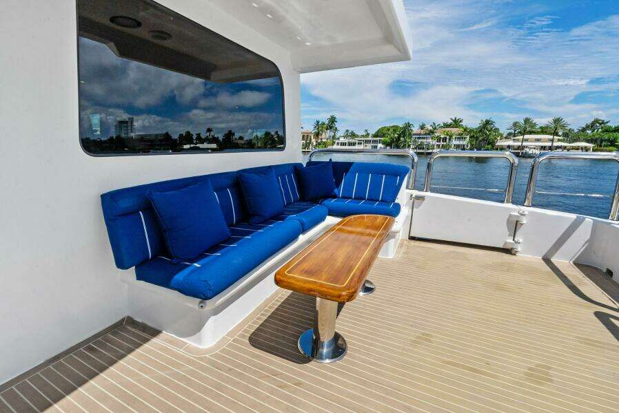 PEGASUS IX 92ft Sabre Yacht For Sale