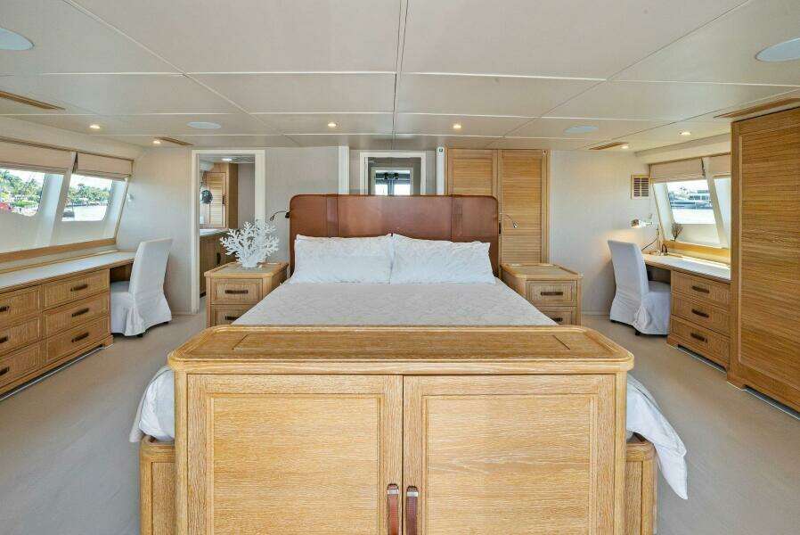 PEGASUS IX 92ft Sabre Yacht For Sale