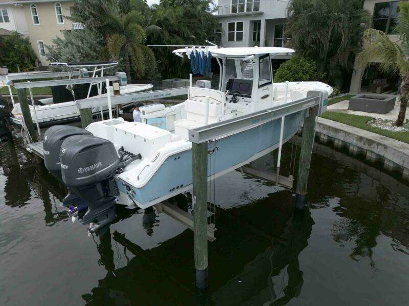 Just A Few Friends II 30ft Sea Hunt Yacht For Sale