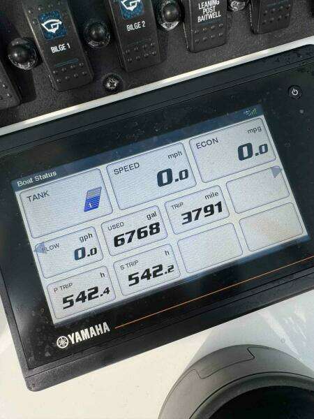 Just A Few Friends II 30ft Sea Hunt Yacht For Sale