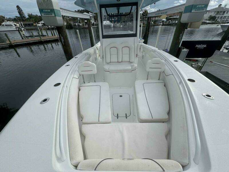 Just A Few Friends II 30ft Sea Hunt Yacht For Sale