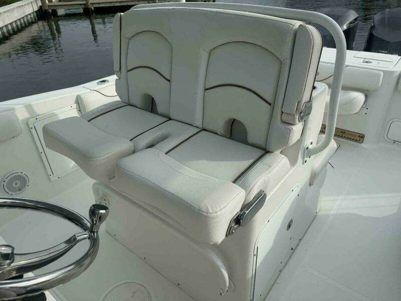 Just A Few Friends II 30ft Sea Hunt Yacht For Sale