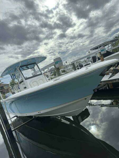 Just A Few Friends II 30ft Sea Hunt Yacht For Sale
