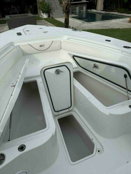 Just A Few Friends II 30ft Sea Hunt Yacht For Sale