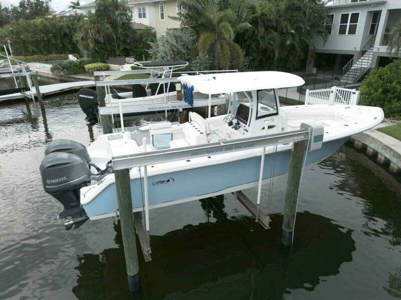 Just A Few Friends II 30ft Sea Hunt Yacht For Sale