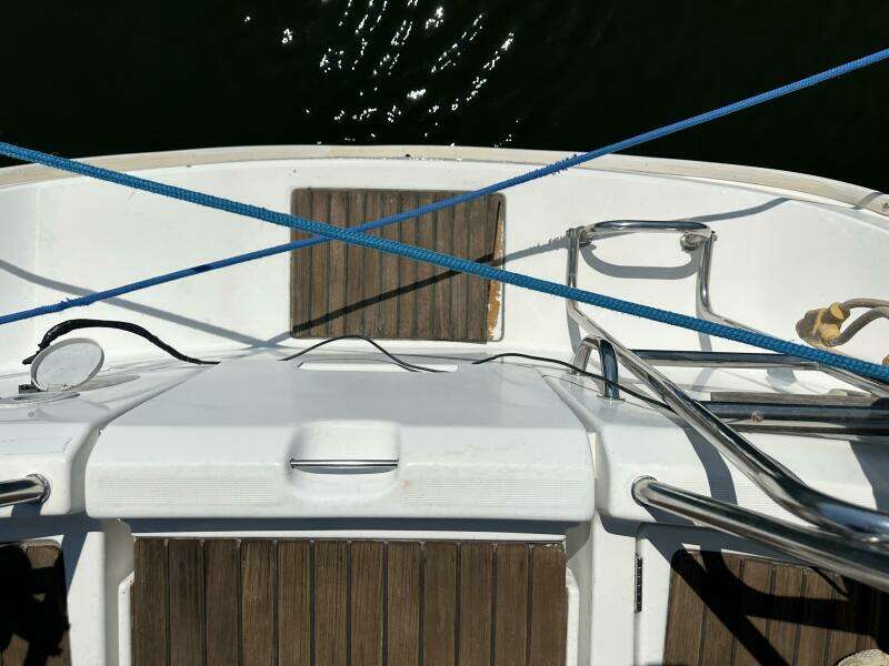 Cool Breeze 33ft Beneteau Yacht For Sale