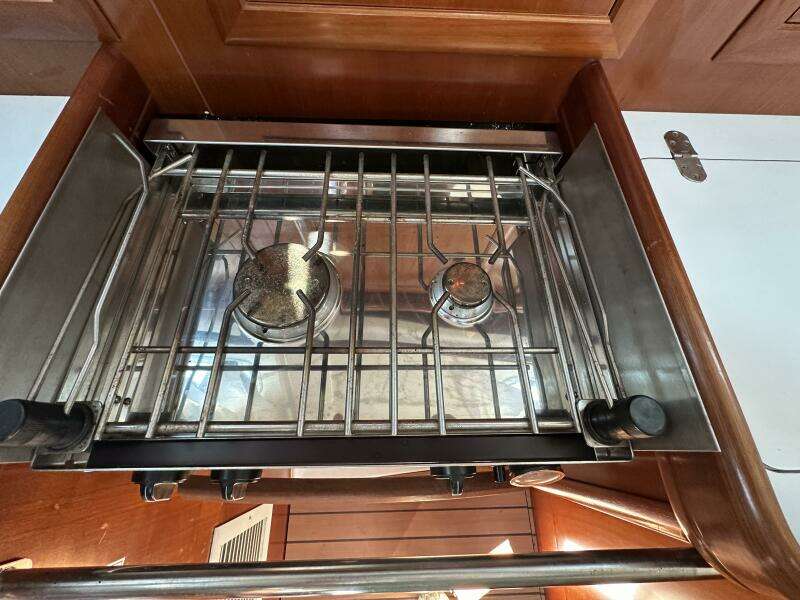 Cool Breeze 33ft Beneteau Yacht For Sale