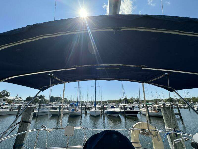 Cool Breeze 33ft Beneteau Yacht For Sale