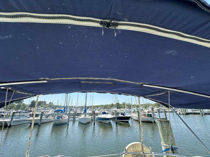 Cool Breeze 33ft Beneteau Yacht For Sale