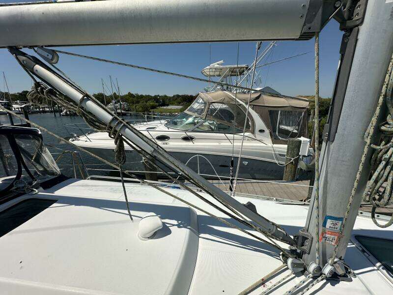 Cool Breeze 33ft Beneteau Yacht For Sale