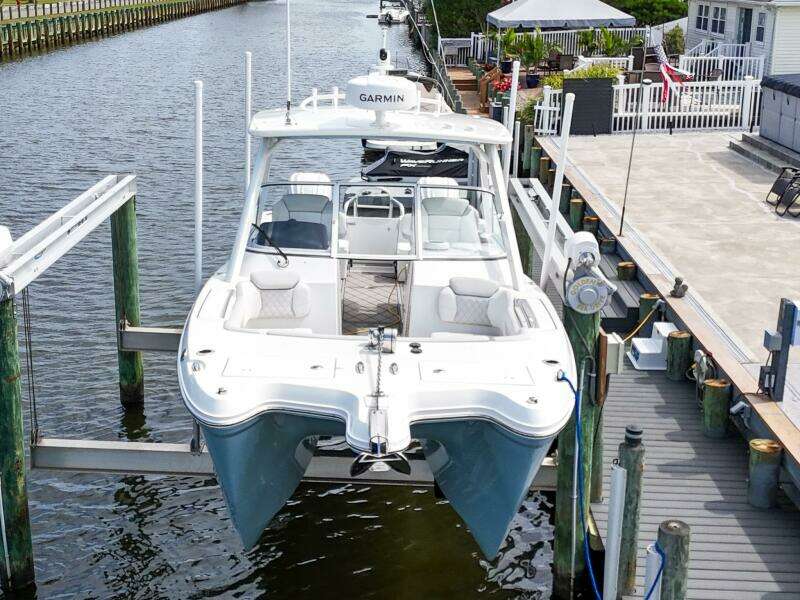 29ft World Cat Yacht For Sale