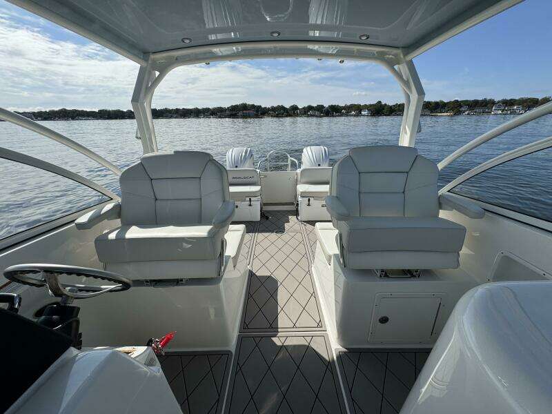 29ft World Cat Yacht For Sale