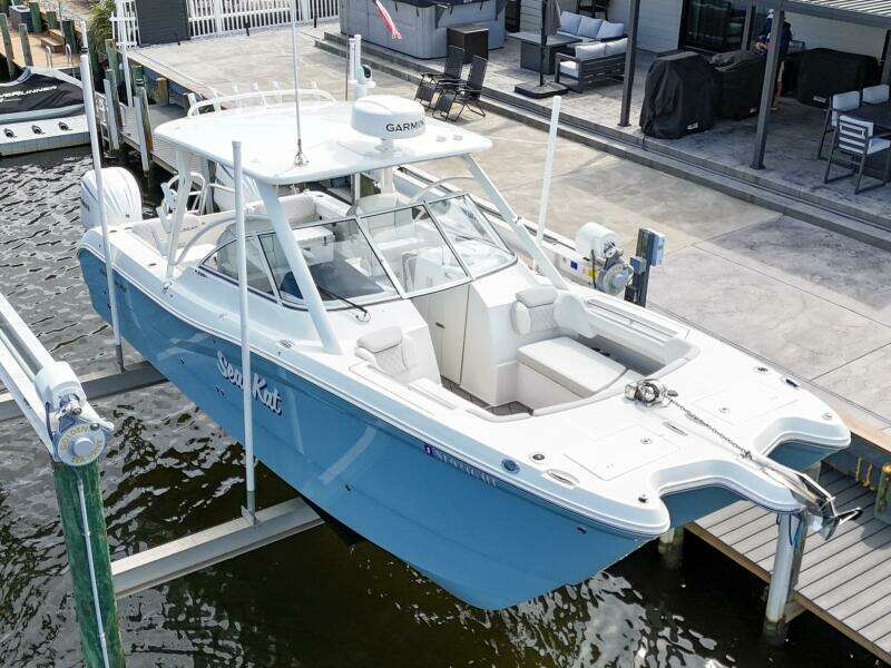 29ft World Cat Yacht For Sale